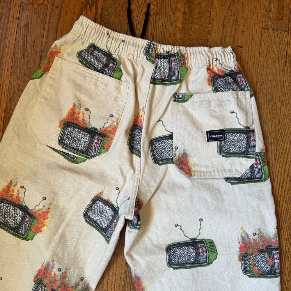 Volcom Justin Hager series pants with fire TV’s - Picture 2 of 3